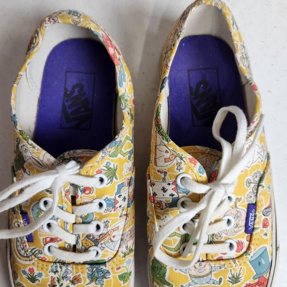 VANS Liberty of London Alice in Wonderland Mad Hatter Yellow Women Size 7.5 - Picture 10 of 12